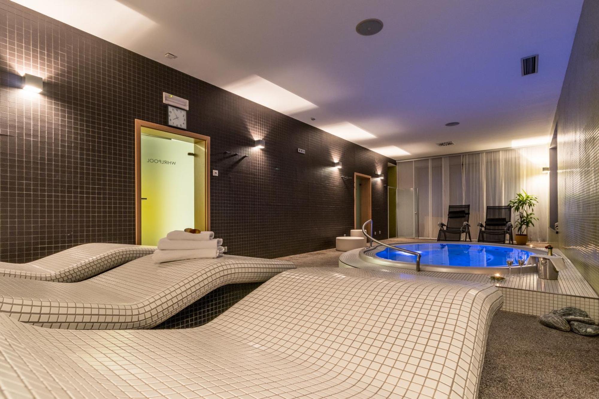 Hotel Kravi Hora Bořetice エクステリア 写真