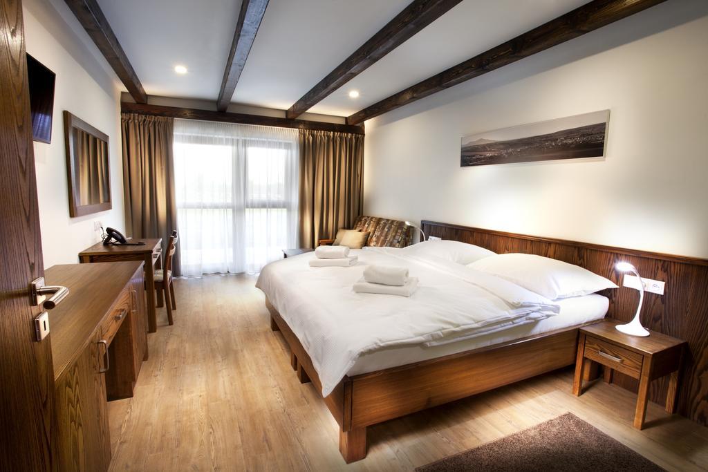 Hotel Kravi Hora Bořetice エクステリア 写真