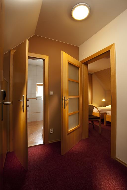 Hotel Kravi Hora Bořetice エクステリア 写真