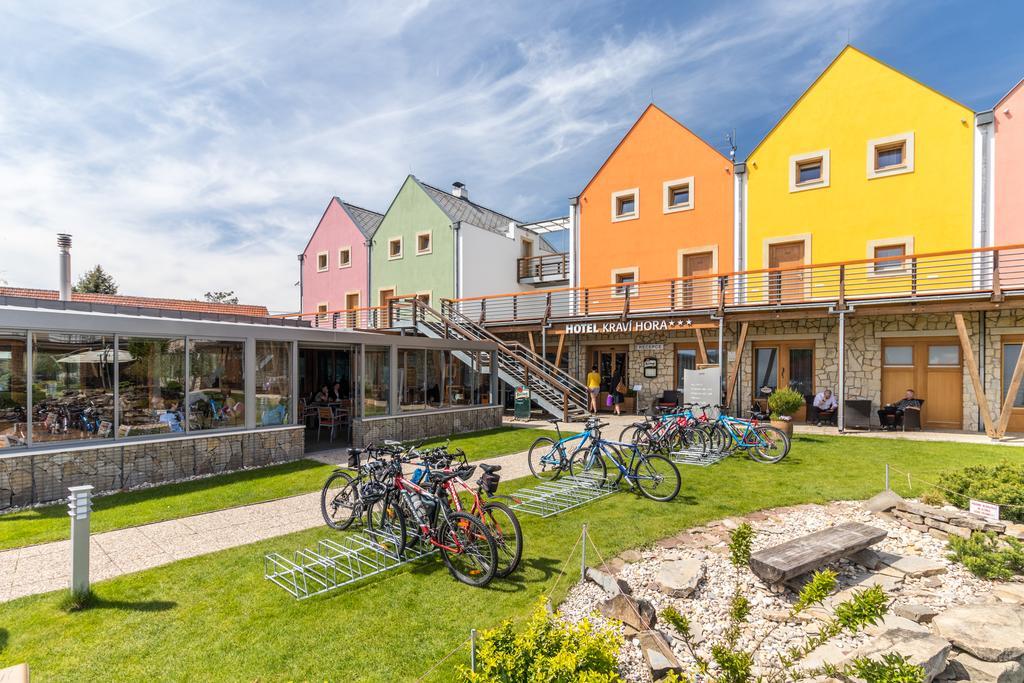 Hotel Kravi Hora Bořetice エクステリア 写真
